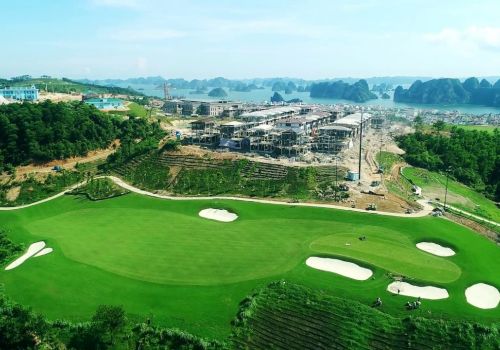 Trốn dịch COVID-19 trong những thiên đường nghỉ dưỡng cho các golfer