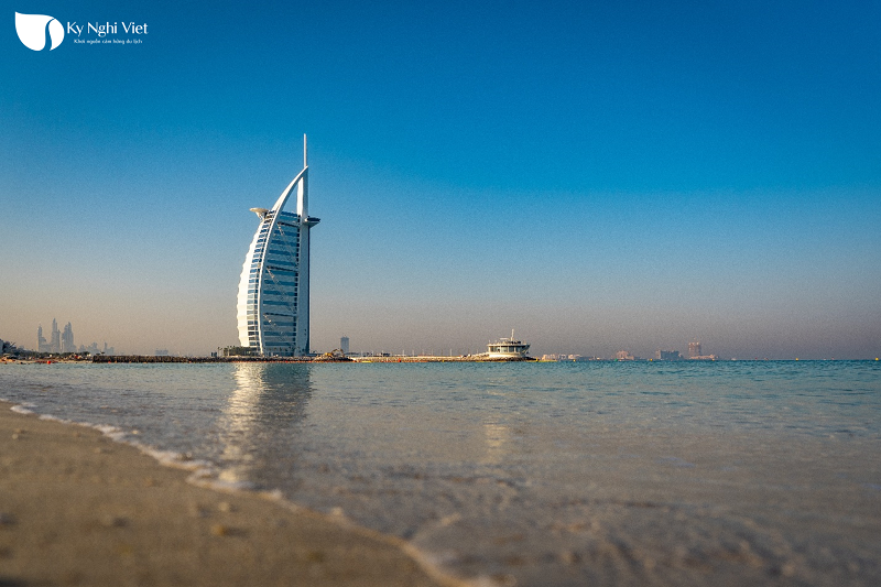 Burj-Al-Arab-Jumeirah-Dubai-United-Arab-Emirates-du-lich-dubai