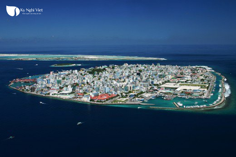 male-nhin-tu-tren-cao-du-lich-maldives