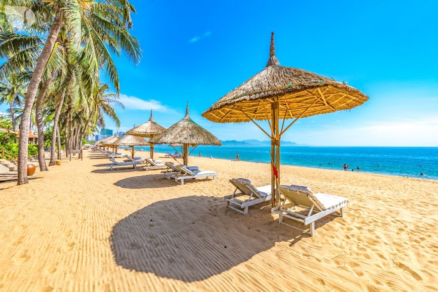 Vietnam - Nha_Trang - Beach_side