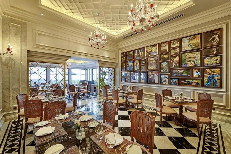 nha-hang-mon-a-o-silk-path-grand-resort-du-lich-sapa