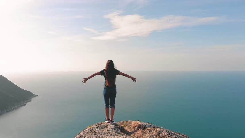 co-ban-gai-dam-me-di-du-lich