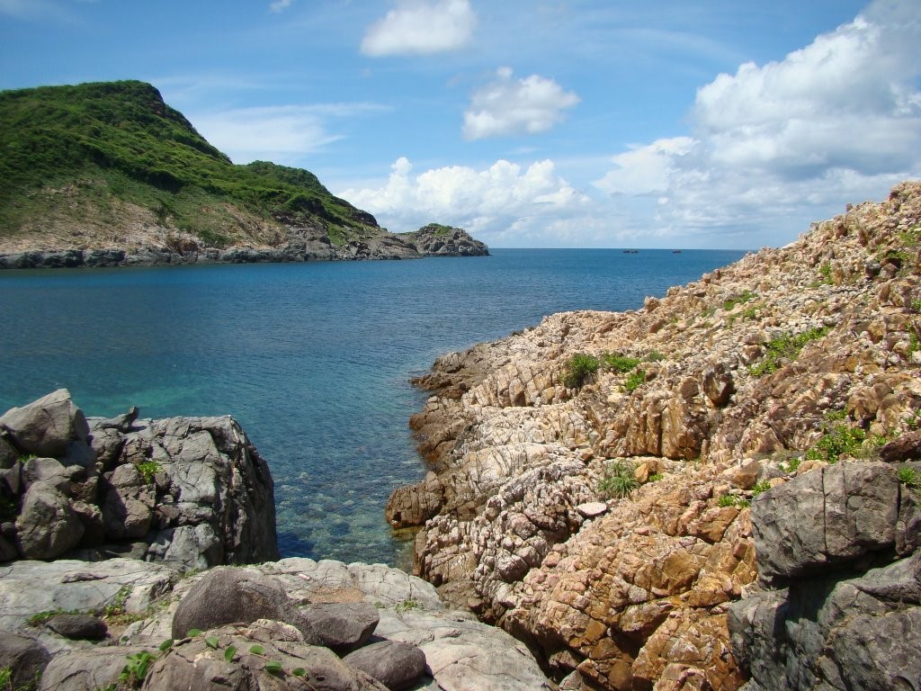 vinh-dam-tre-o-con-dao