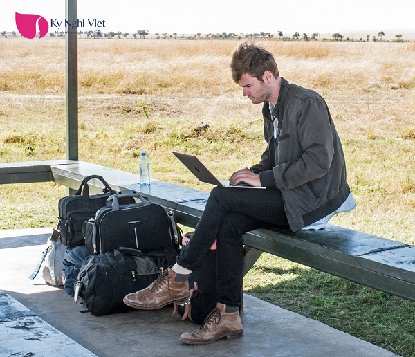 du-lich-trưc-tuyen-thoi-dai-4.0