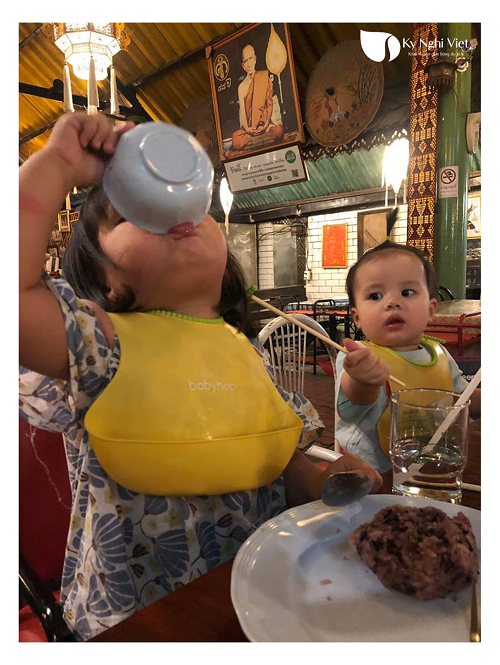 du-lich-som-giup-tre-em-binh-thuong-hoa-moi-viec